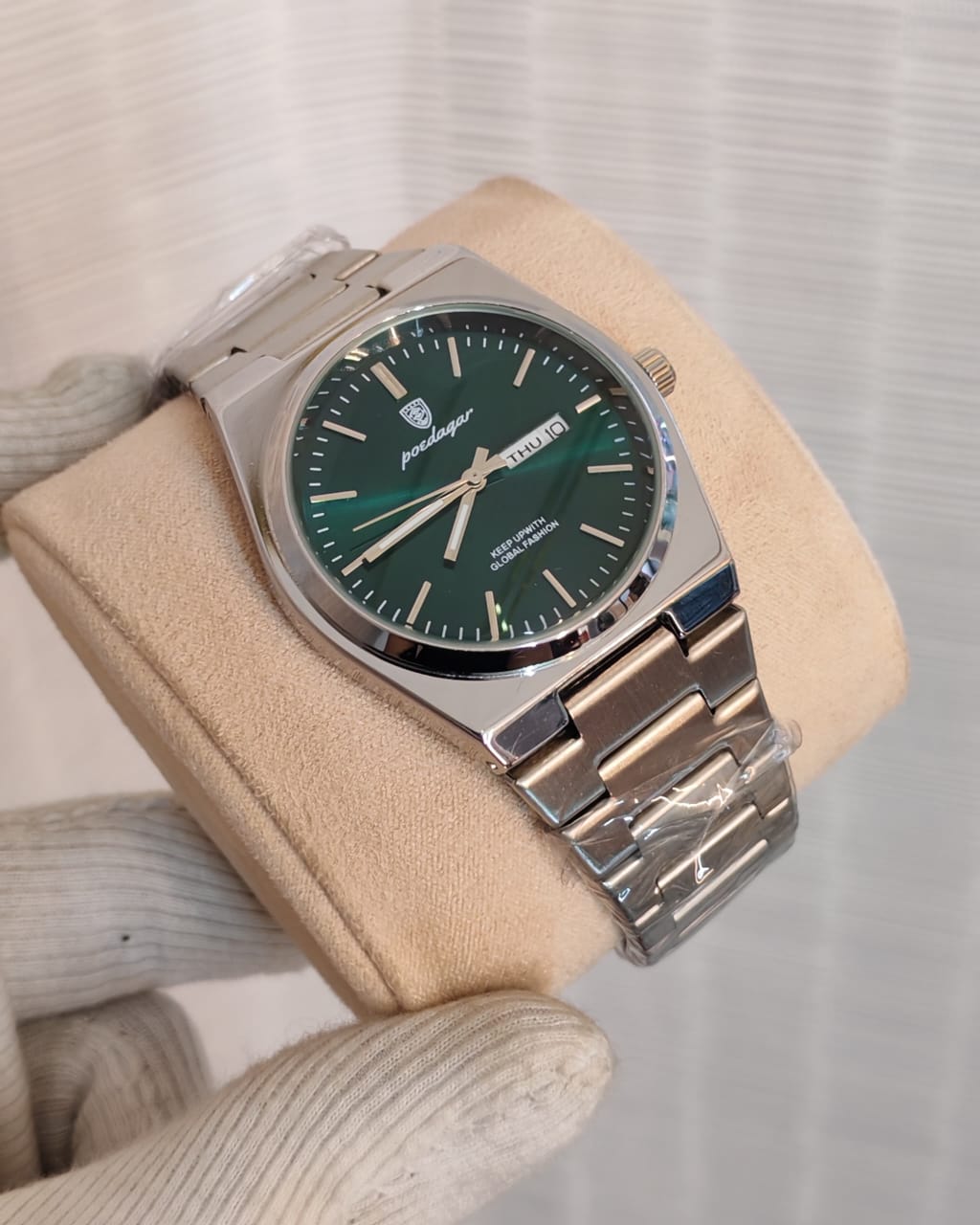 POEDAGAR 930 Business Luminous Stainless Steel Quartz Men’s Watch